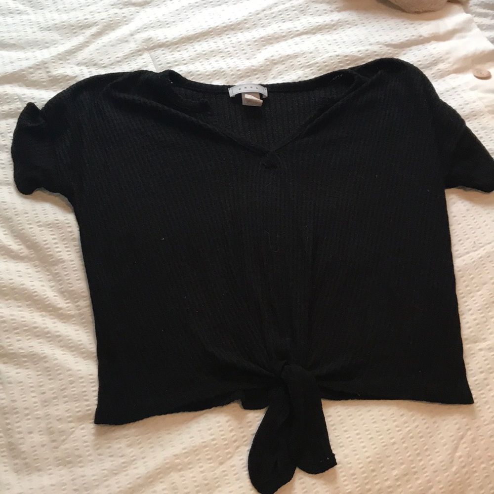 Cute black shirt